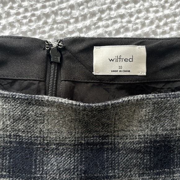 Aritiza- Wilfred Plaid Mini Skirt - Picture 2 of 4